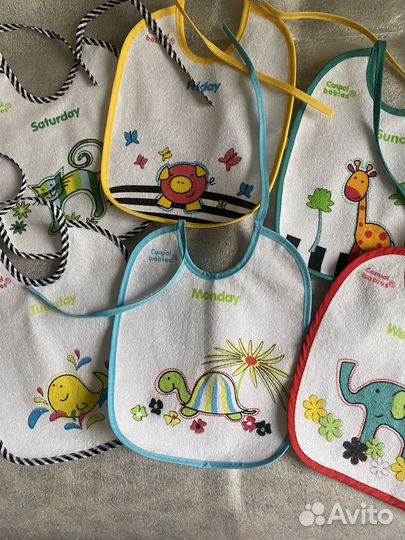 Набор новых нагрудников- слюнявчиков