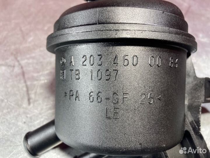 Бачок гидроусилителя Mercedes C-Class W203 OM646