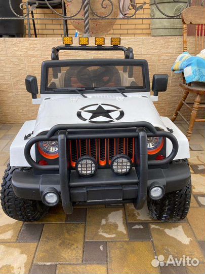 Детский электромобиль Jeep Wrangler с пультом