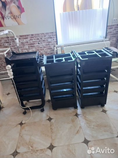 Тележка парикмахерская