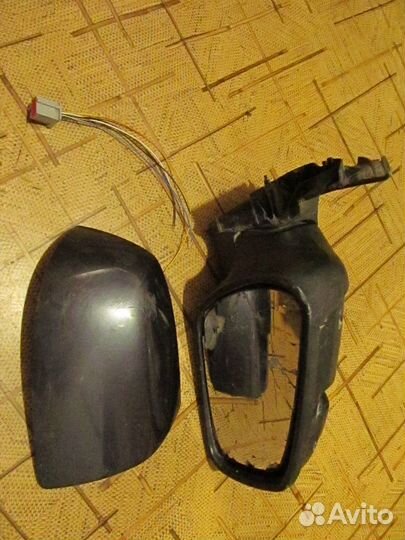 Зеркало заднего вида