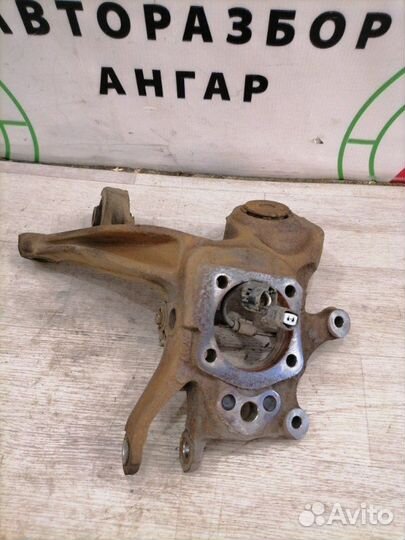 Цапфа задняя левая Toyota Avensis T25 2AZ-FSE