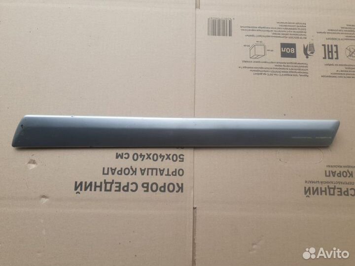 Молдинг двери задний левый Suzuki Liana седан M16A