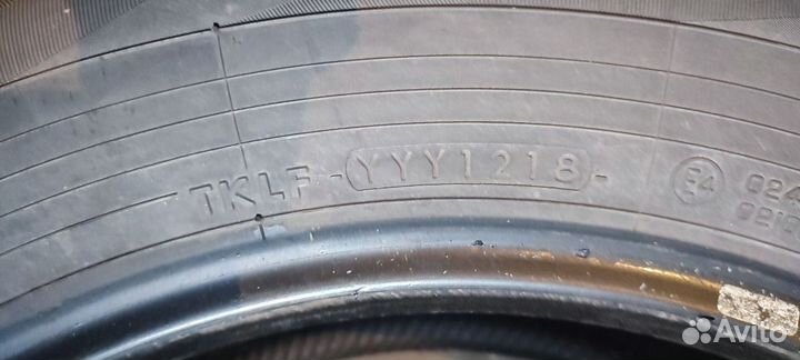 Yokohama BluEarth AE50 215/65 R17