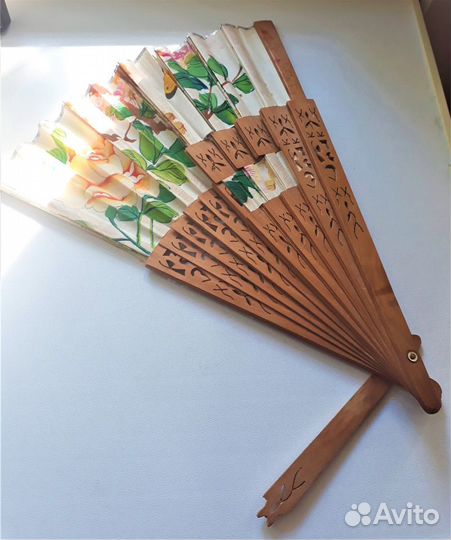 Старинный китайский веер, шёлк+ сандал