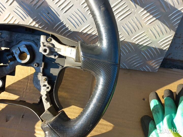 Mitsubishi Pajero 3 рулевое колесо(руль)