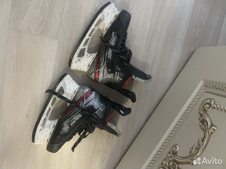 Коньки хоккейные