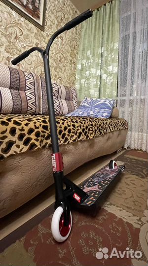 Кастомный трюковой самокат