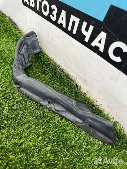 Уплотнитель капота Mini Cooper S F56 2018 7300563