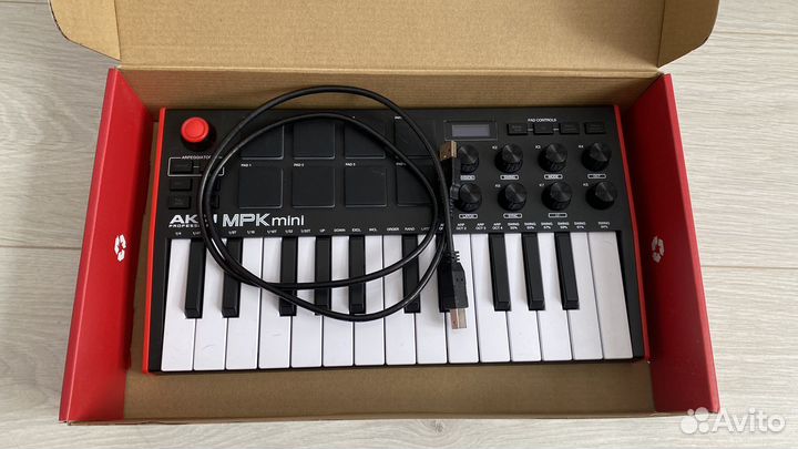 Миди клавиатура akai mpk mini mk3