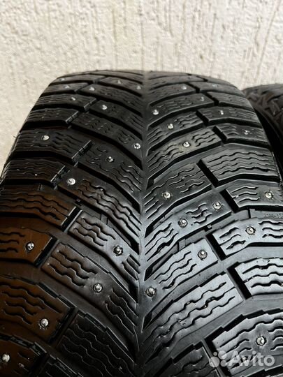 Michelin X-Ice North 4 235/45 R18