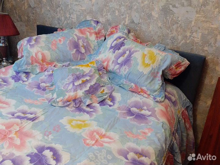 Покрывало на кровать 140х200 и 3 наволочки