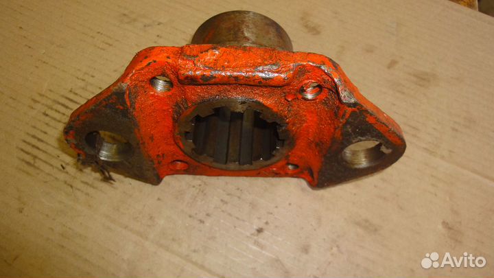 Вилка кардана дт 77.36.101-1