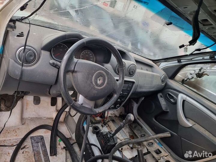 Renault duster 2014 год в разбор