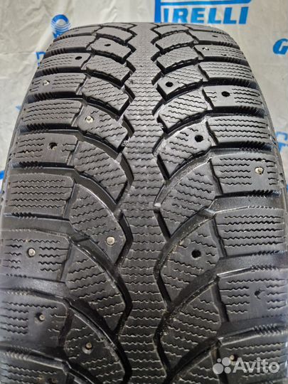 Bridgestone Blizzak Spike-01 225/60 R18 104T