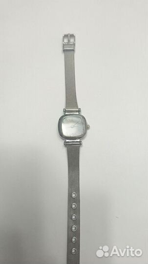 Часы наручные женские