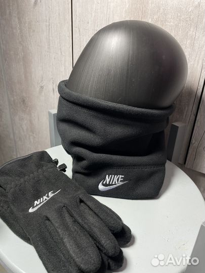 Снуд и перчатки Nike