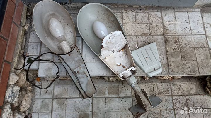 Фонарь уличный