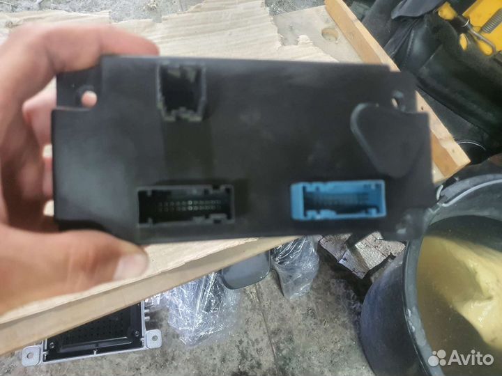 Блок управления кондиционера infiniti qx56 2008
