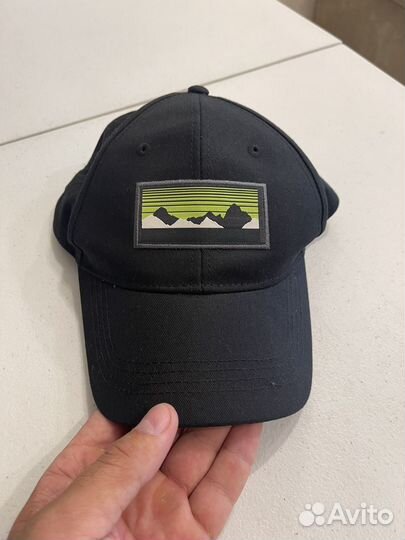 Бейсболка mountein warehouse черная