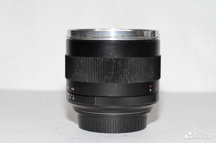 Carl Zeiss Planar 1,4/85 ZE T*