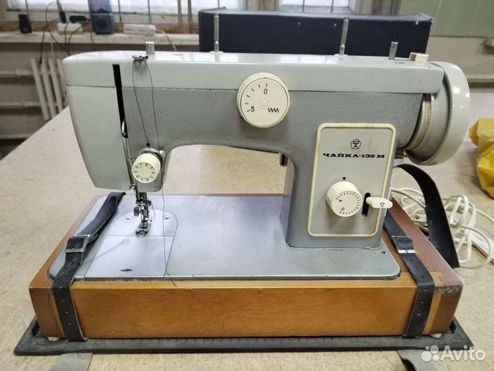 Швейная машина Чайка 132м