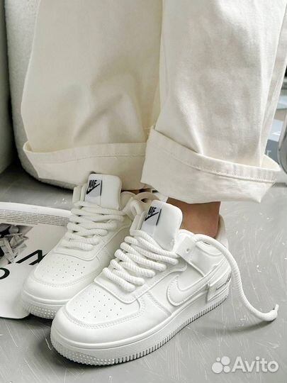 Кроссовки женские 38 размер