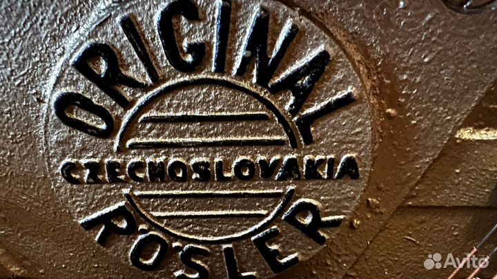 Пианино Rosler настроено концерн Petrof Чехия