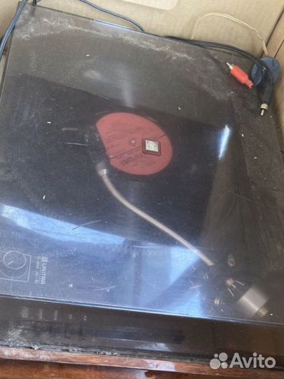 Виниловый проигрыватель