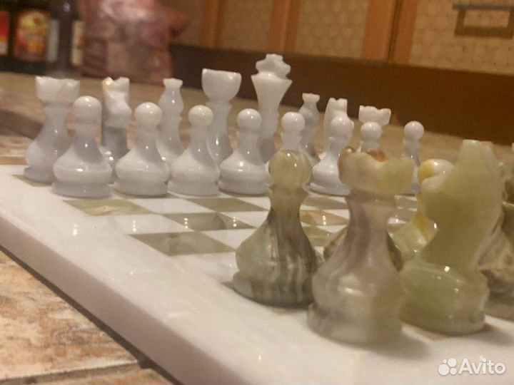 Шахматы из оникса