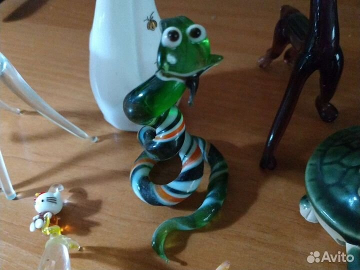 Разные фигурки статуэтки стекло