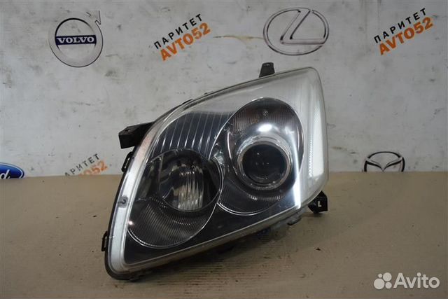 Фара передняя левая Toyota Avensis универсал