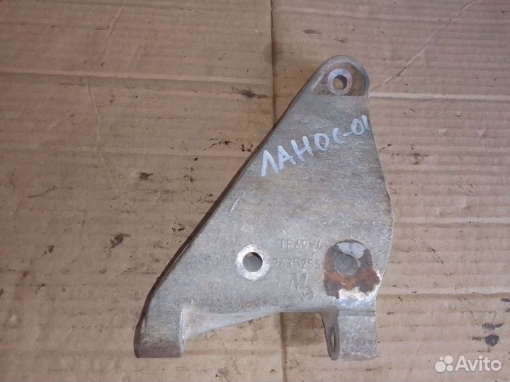 Кронштейн генератора Chevrolet Lanos