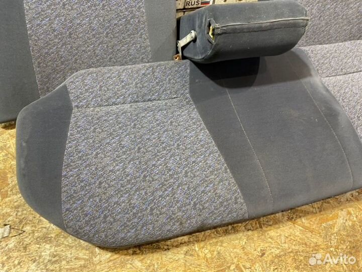 Задний диван LADA Priora седан 21126 2009