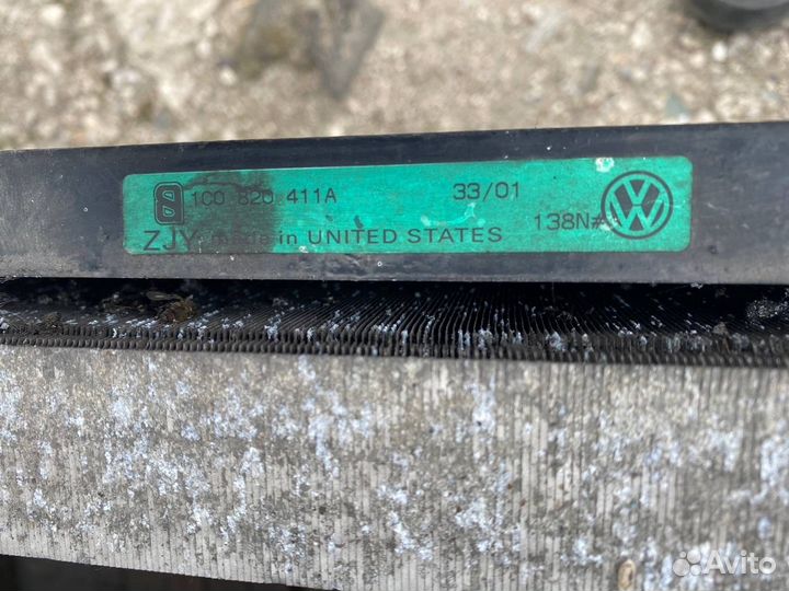 Радиатор охлаждения двигателя Volkswagen Beetle