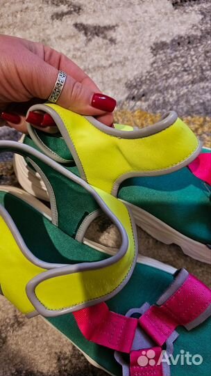 Сандалии женские 40 р