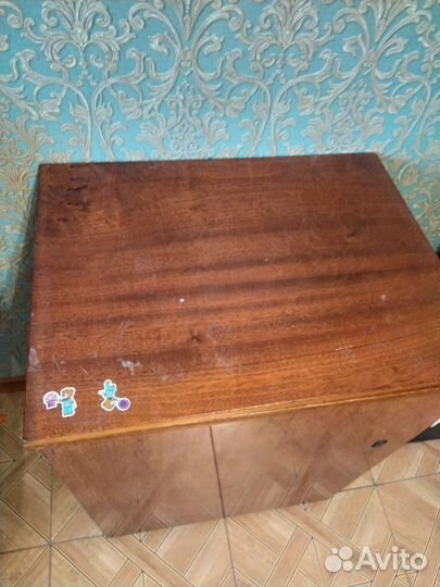 Швейная машина Чайка 142м