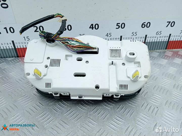 Щиток приборов (приборная панель) Toyota RAV4