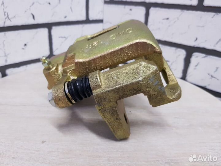 Cуппорт передний R для Chevrolet Lacetti