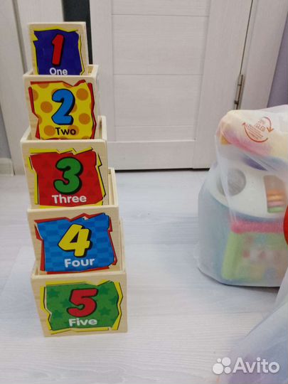 Развивающие игрушки