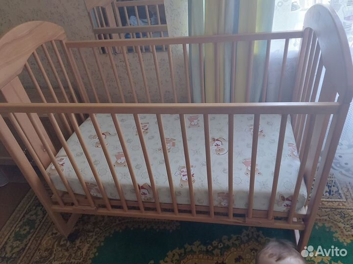 Детская кроватка