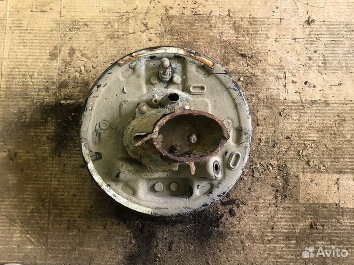 Volkswagen polo ступица задняя левая