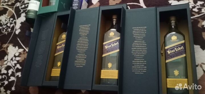 Бутылка в коробе blue label