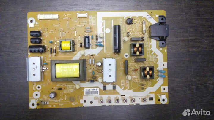 Телевизор Panasonic TX-LR32E5 на запчасти