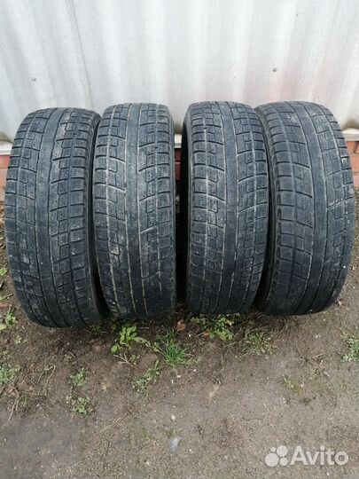 Yokohama Ice Guard Studless IG50 215/70 R16