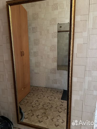 Зеркало в багетной раме