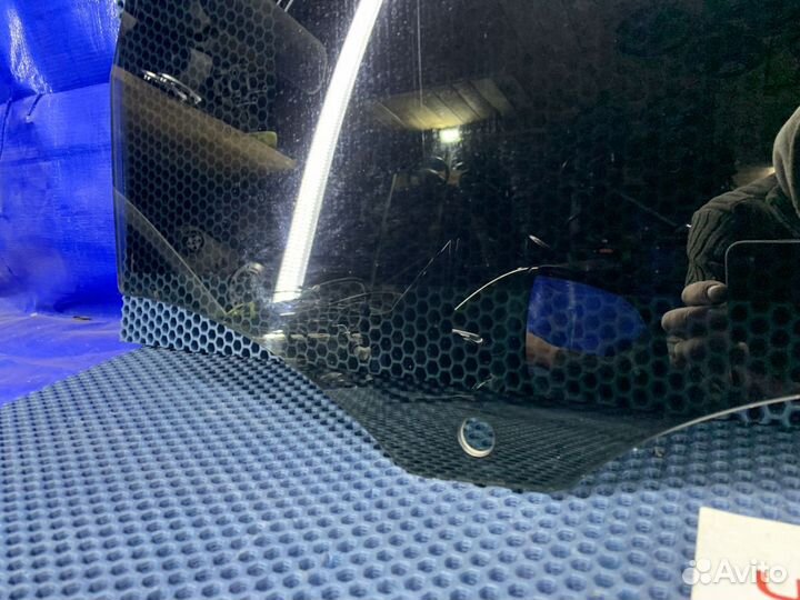 Стекло двери заднее правое ку7 audi Q7