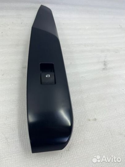 Блок управления стеклоподъемниками передний левый