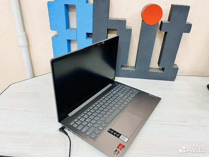 Новый ноутбук на ryzen 3 5300u 8gb