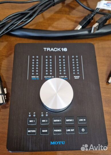 Motu Track16 аудиоинтерфейс/DSP